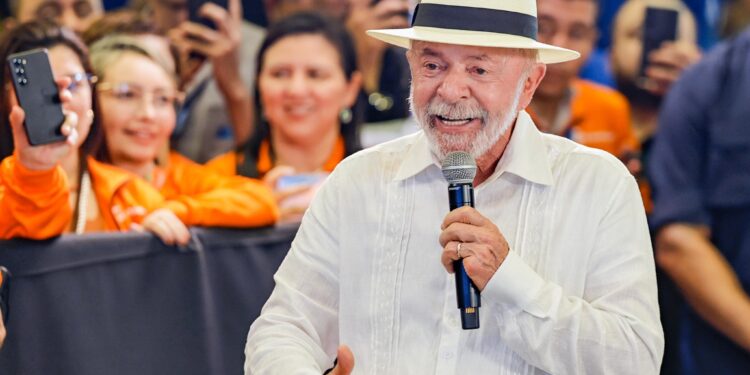 Lula defende soberania após decisão dos EUA sobre facções: 'Não aceitamos ser tratados como moleques'