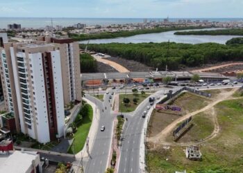 Trânsito na região do complexo viário Maria do Carmo sofre nova alteração em Aracaju a partir deste sábado