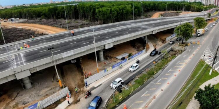 Trânsito no viaduto do Complexo Viário Maria do Carmo em Aracaju será liberado nesta quarta-feira