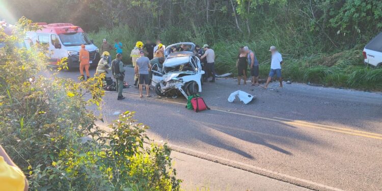 Acidente com veículo da comitiva do governador de Sergipe deixa três feridos na SE-270