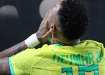 Neymar tem lesão grau 2 e pode ficar até três semanas fora