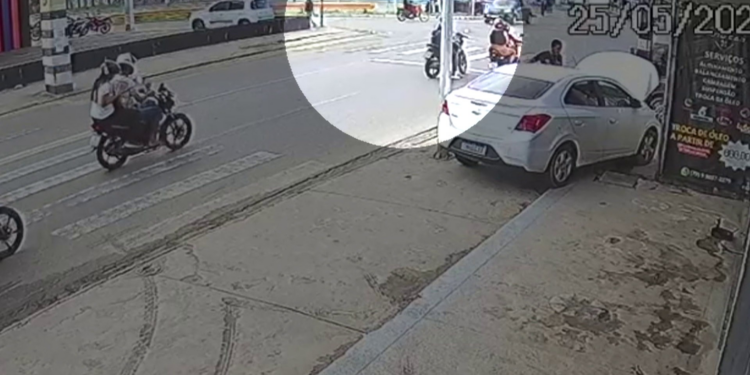 VÍDEO: câmera flagra acidente que resultou na morte de motociclista em Aracaju